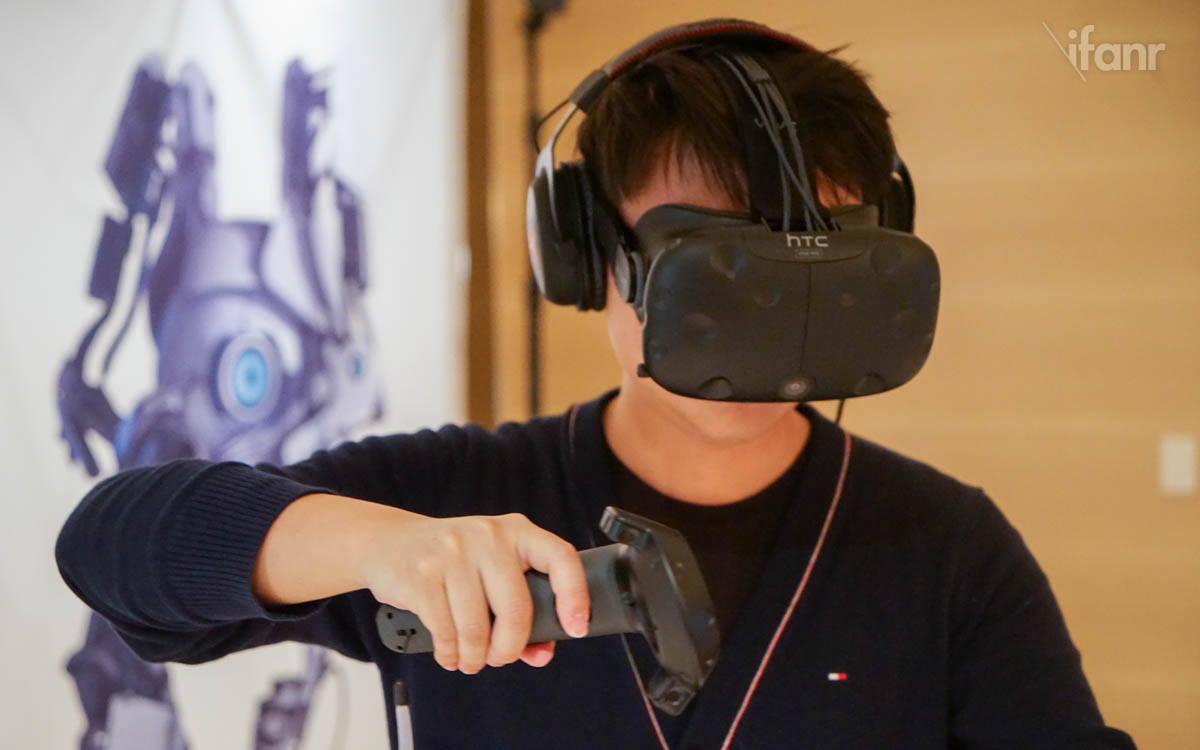 為了更快的體驗到更多游戲，HTC Vive 將迎接 2D 桌面影院模式